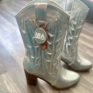 Silver, Calf High boots.